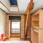 With Sauna, Liege Ouffet