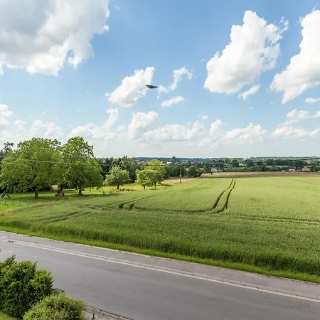 With Sauna, Liege Ouffet